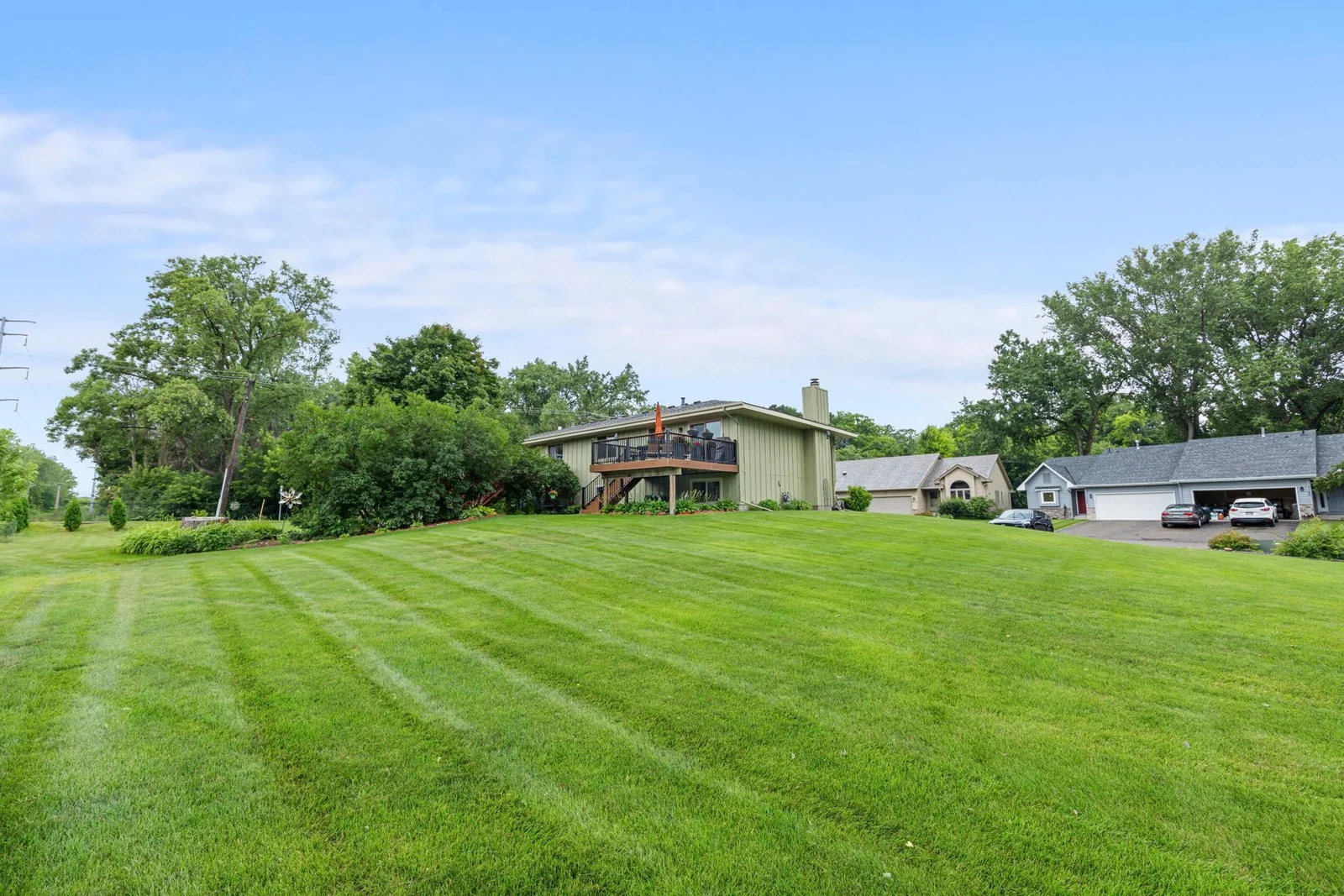 55-web-or-mls-1110 Boone Ave N-35.jpg