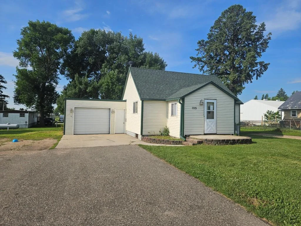 1115 Highway 79, Elbow Lake