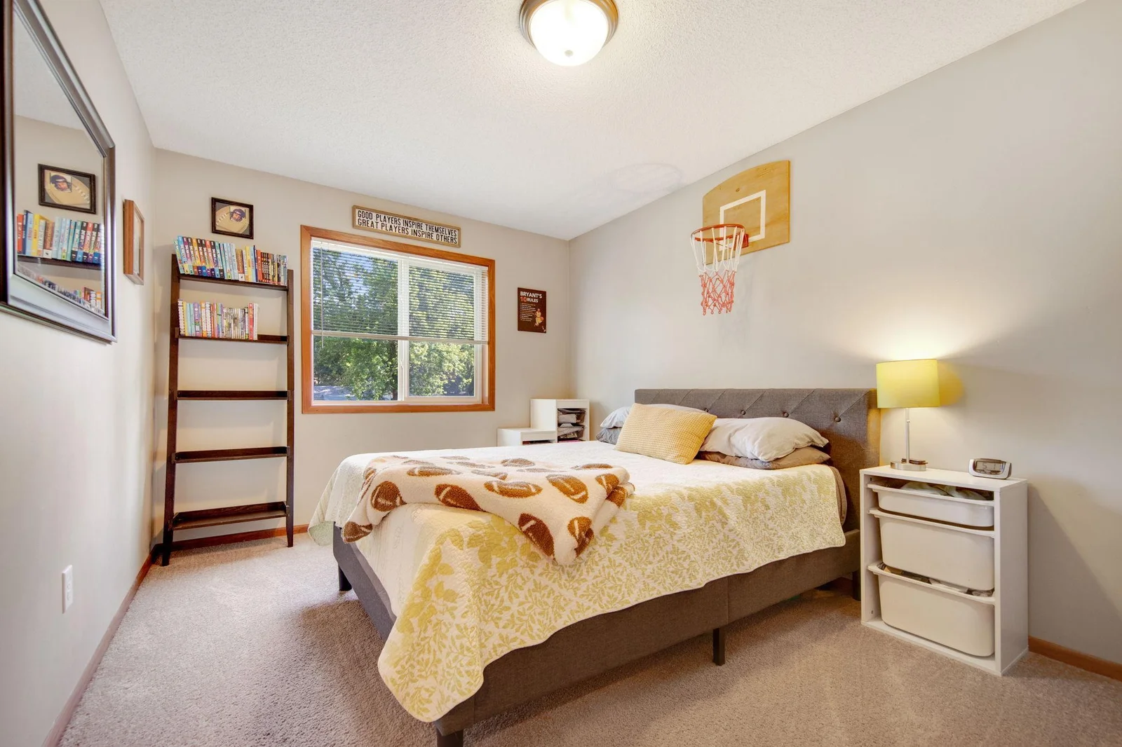 Upper level bedroom 2.