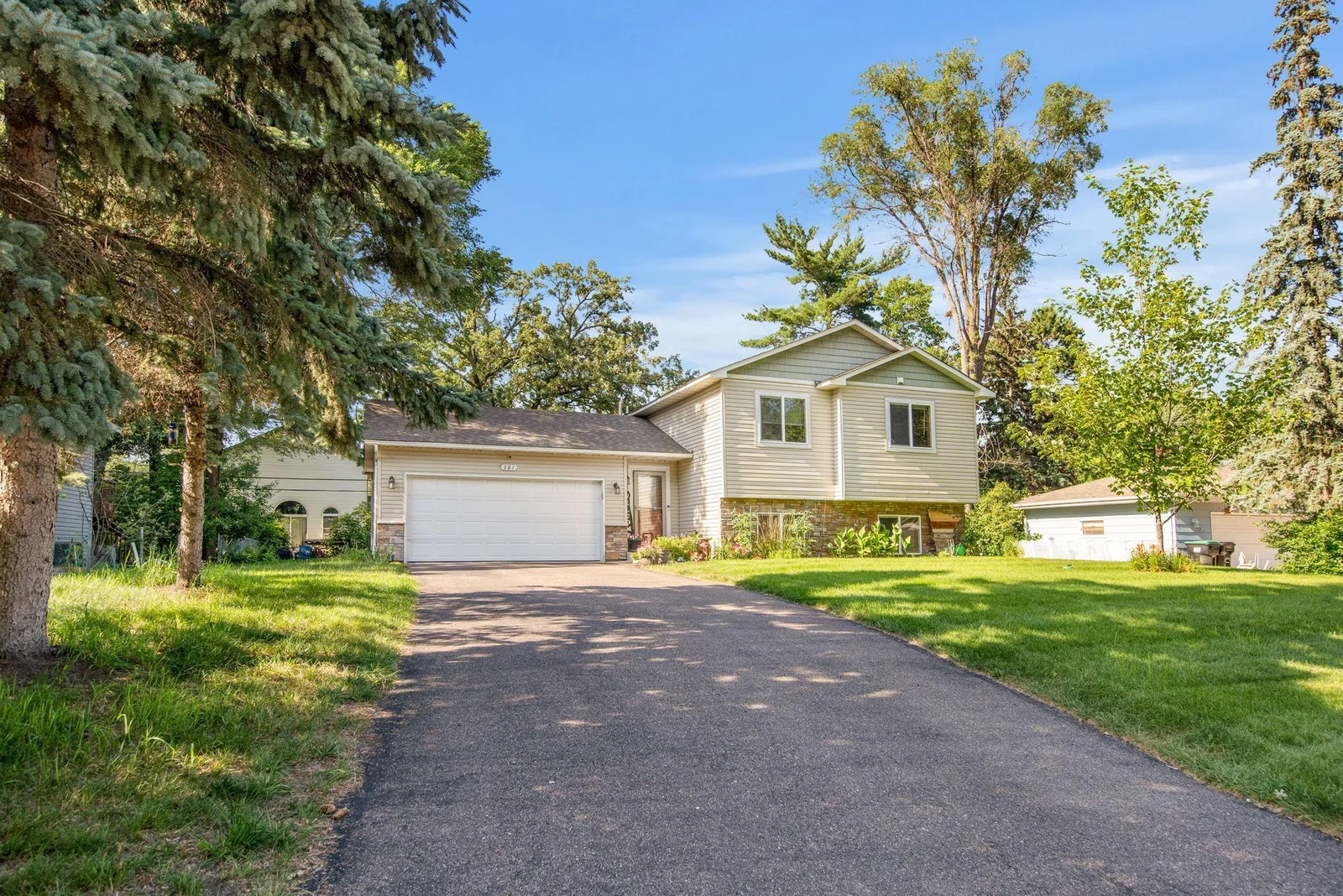 381 Ironton st, Fridley
