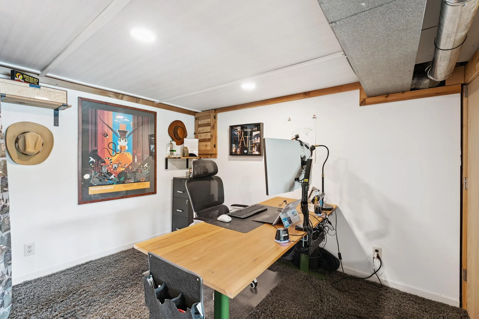 Handy corner area is used as a home office