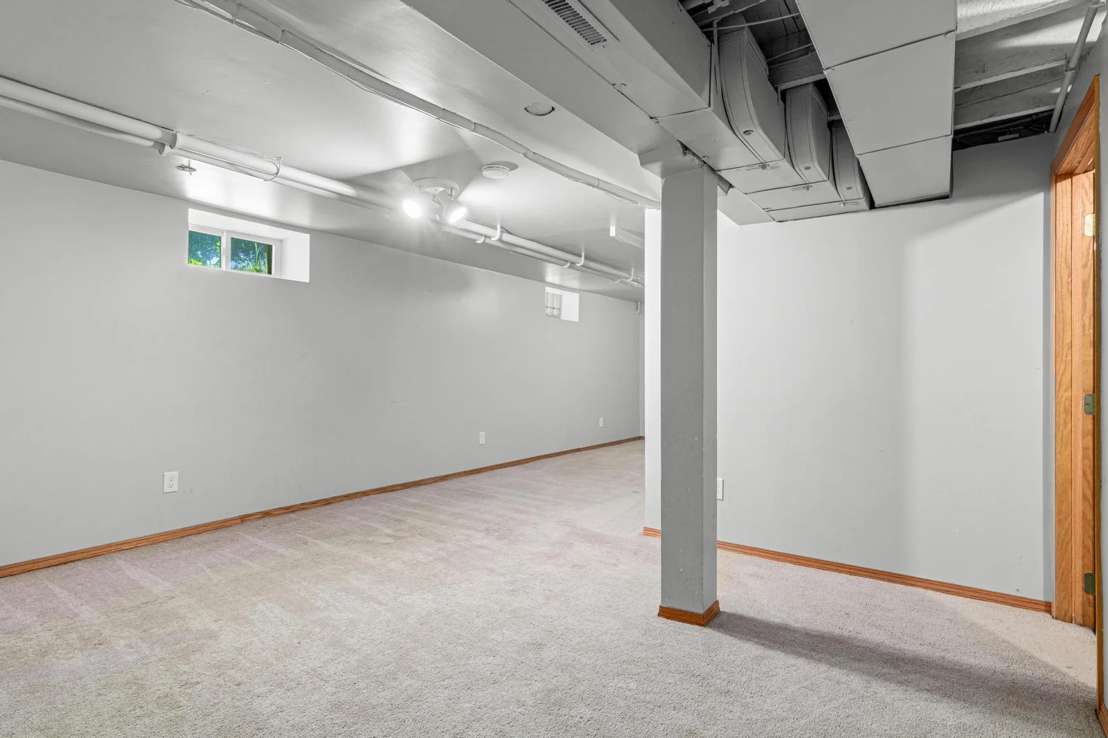 1066 N Woodbridge Street-16.jpg