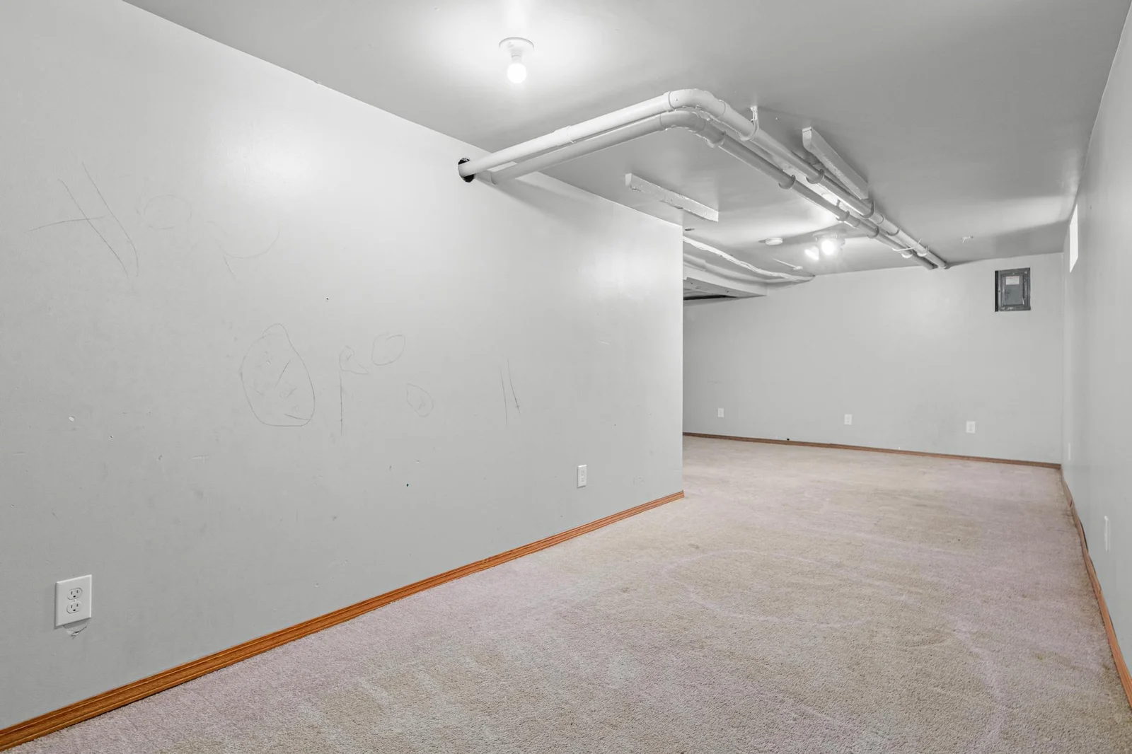 1066 N Woodbridge Street-18.jpg