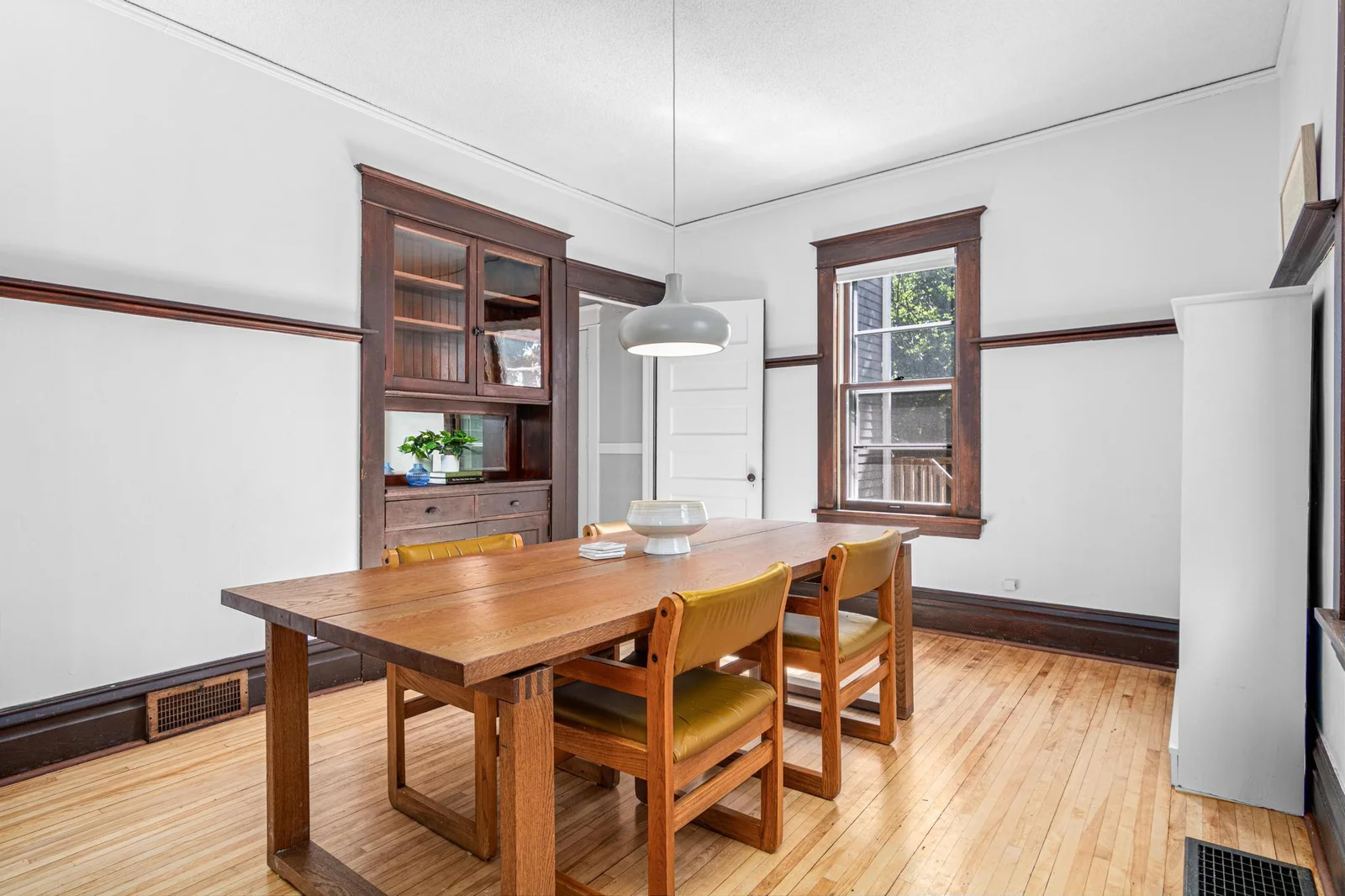 1066 N Woodbridge Street-9.jpg