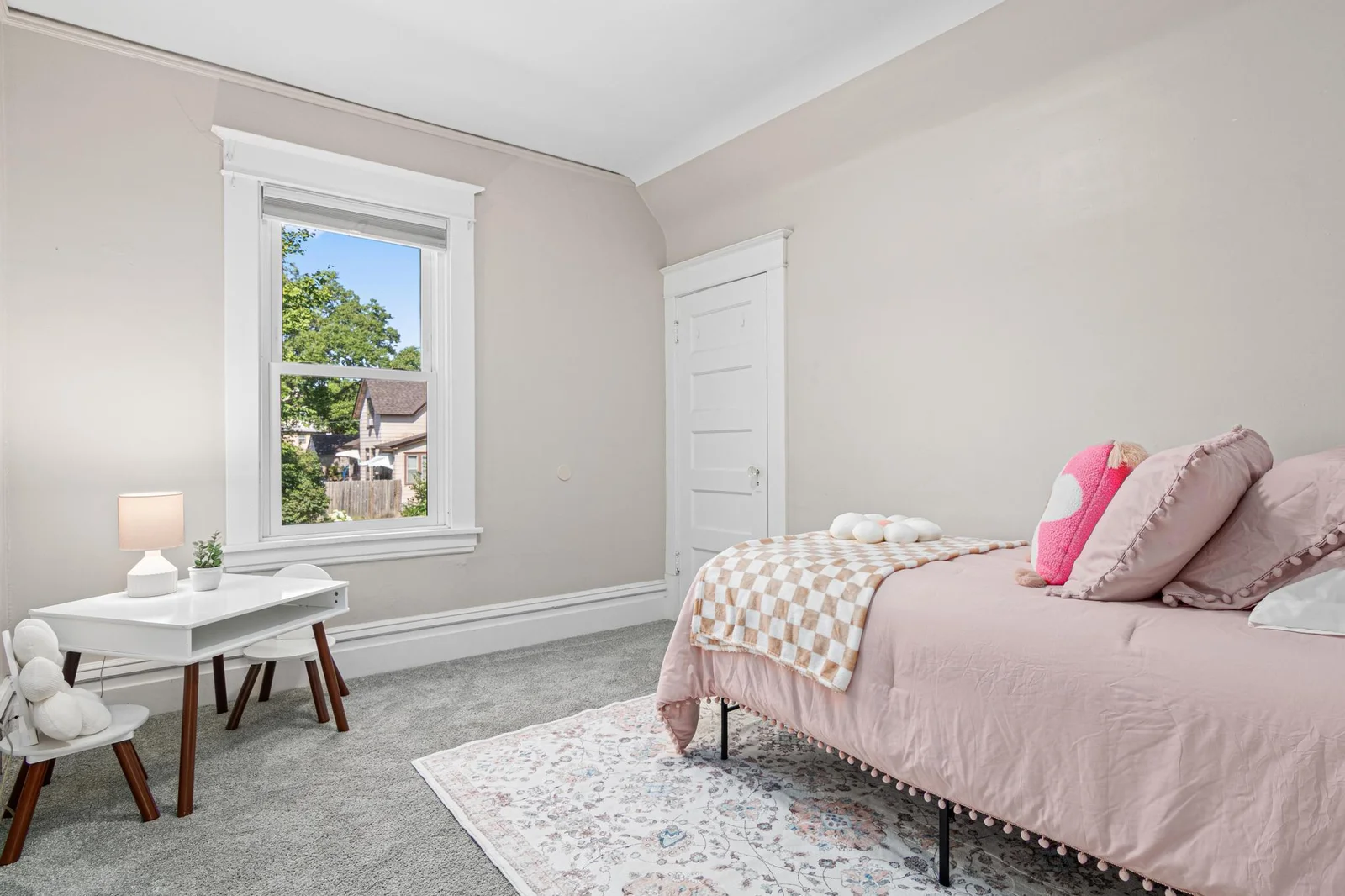 1066 N Woodbridge Street-22.jpg