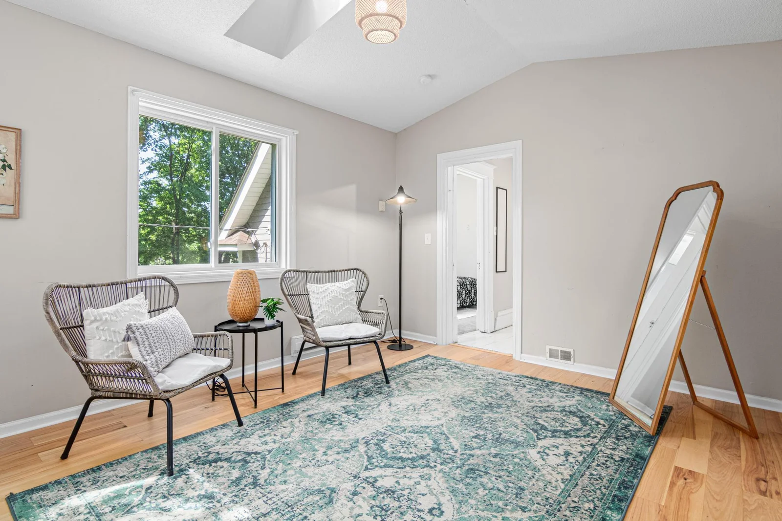 1066 N Woodbridge Street-15.jpg