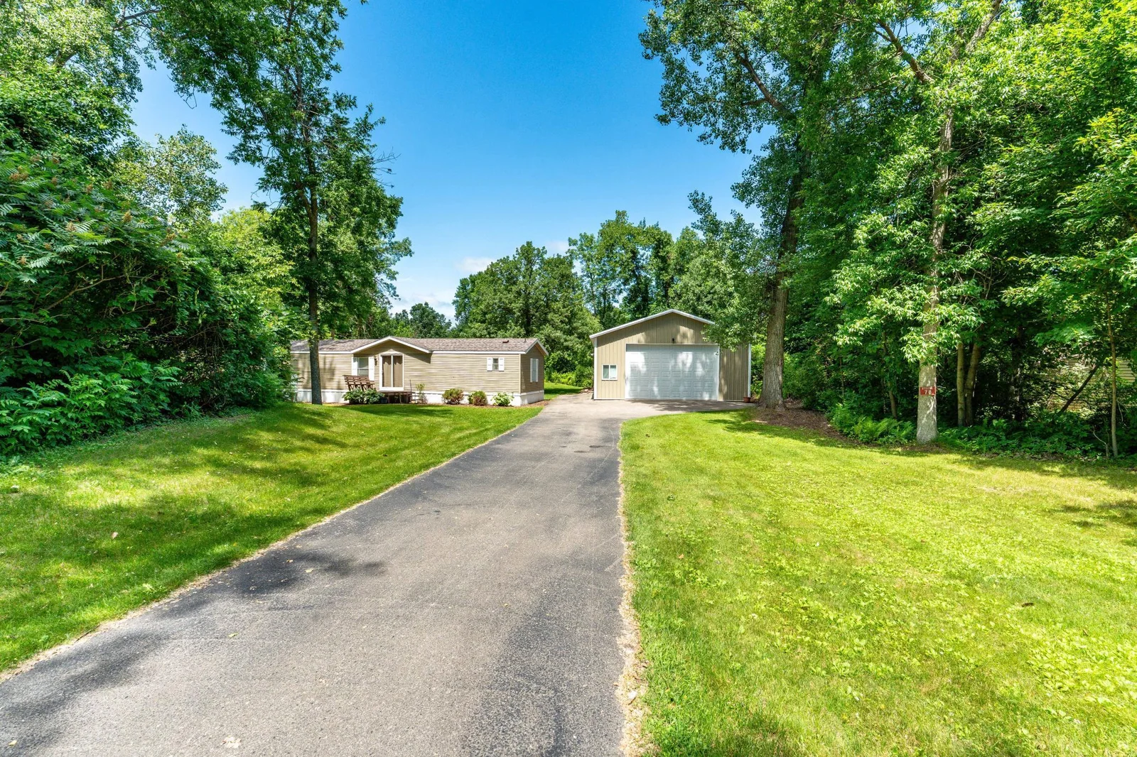 41621 Channel Rd Ottertail Ex-102.jpg