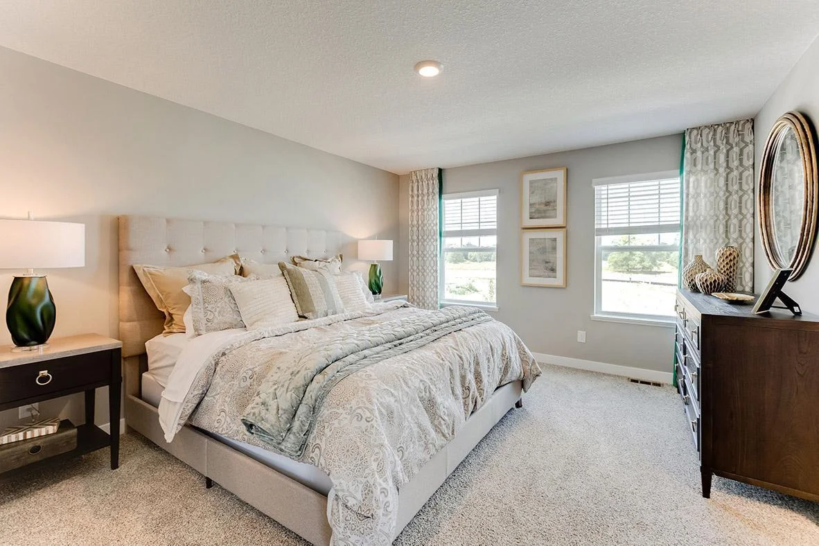 Main bedroom fit a king size bed easily