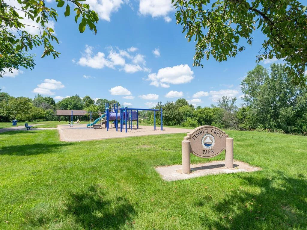 4892 Bluff Heights Trail SE Prior Lake MN 55372 USA-028-020-Bluff Heights Trail SEPrior Lake28-MLS_Size.jpg