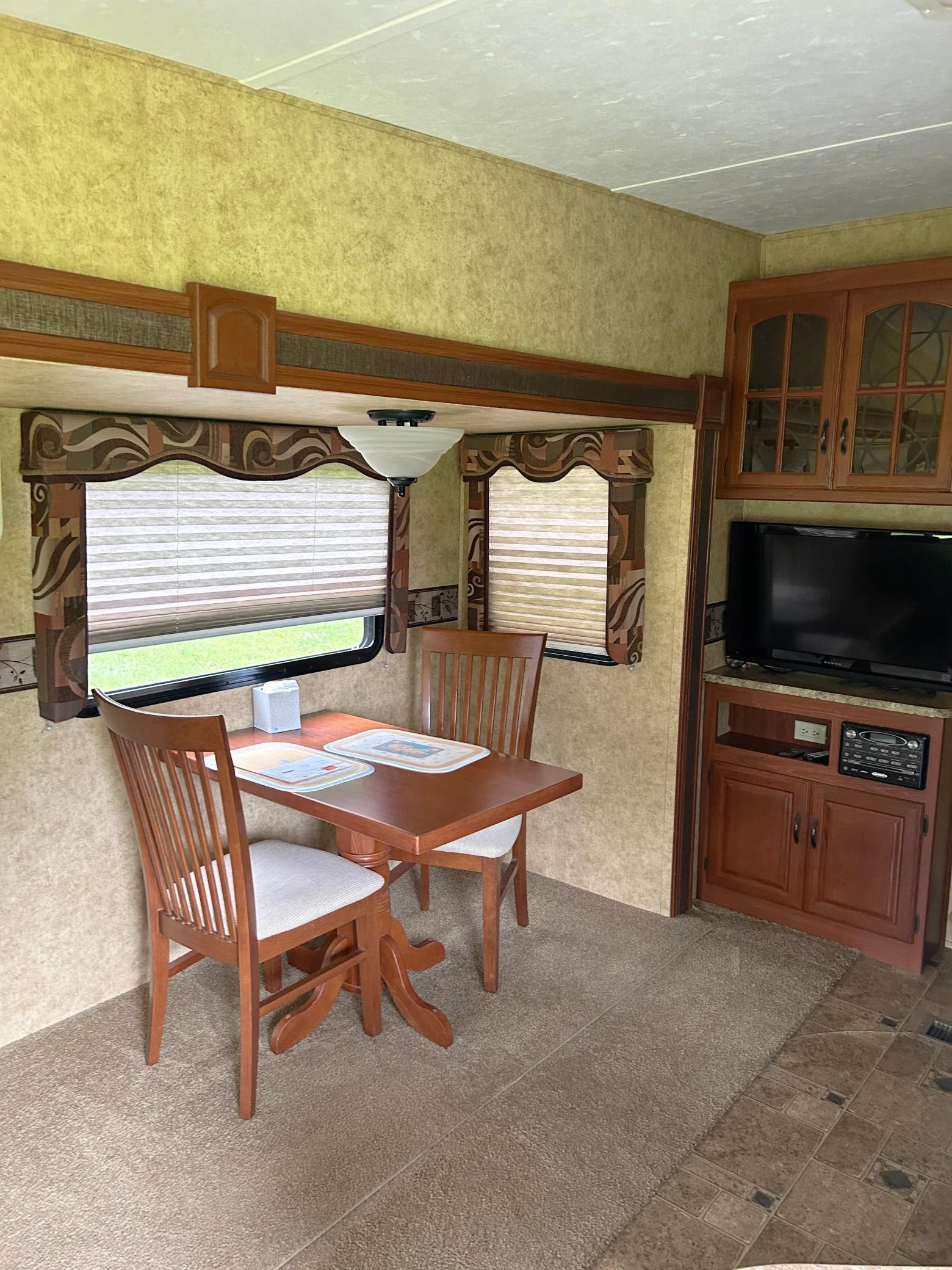 A shot of the dining room.