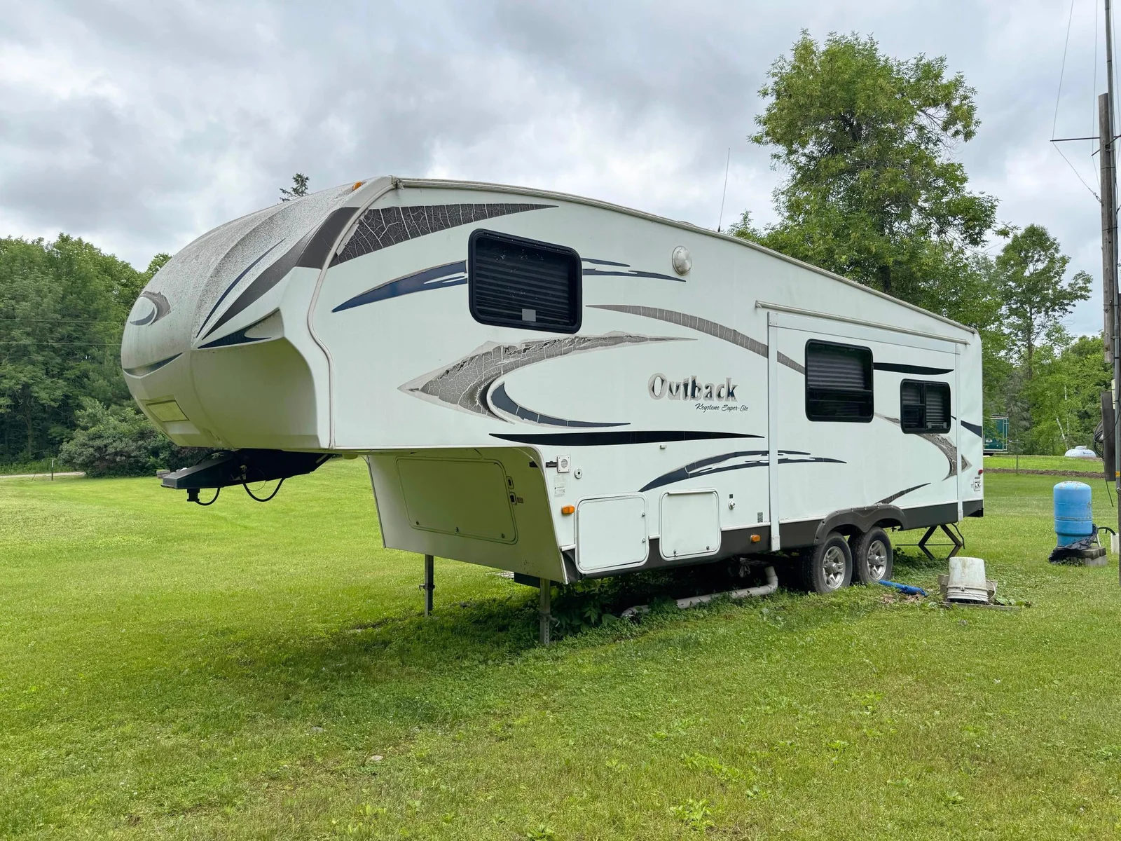 More views of the camper's rear exterior.