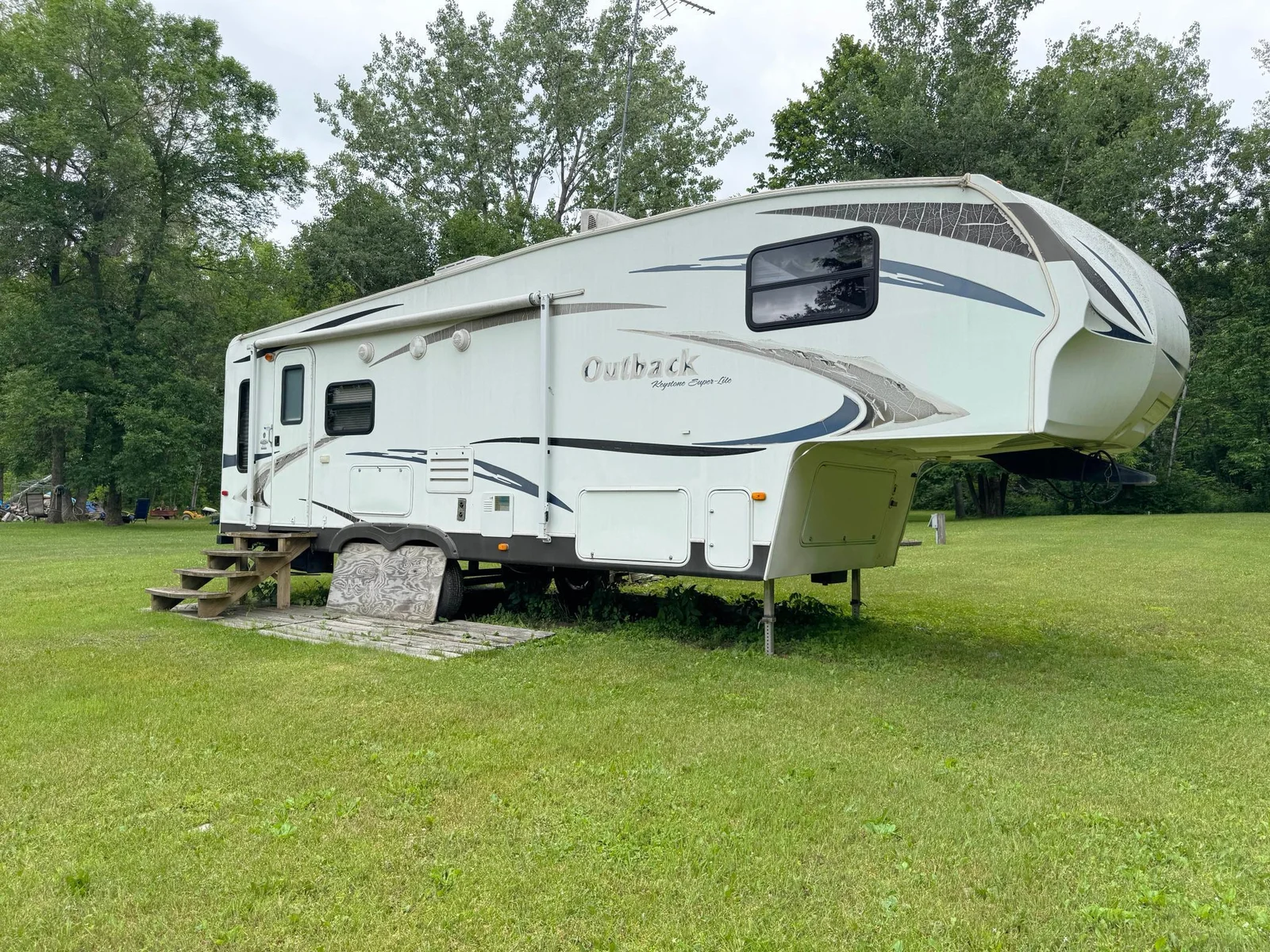 A closer look at the camper's exterior.