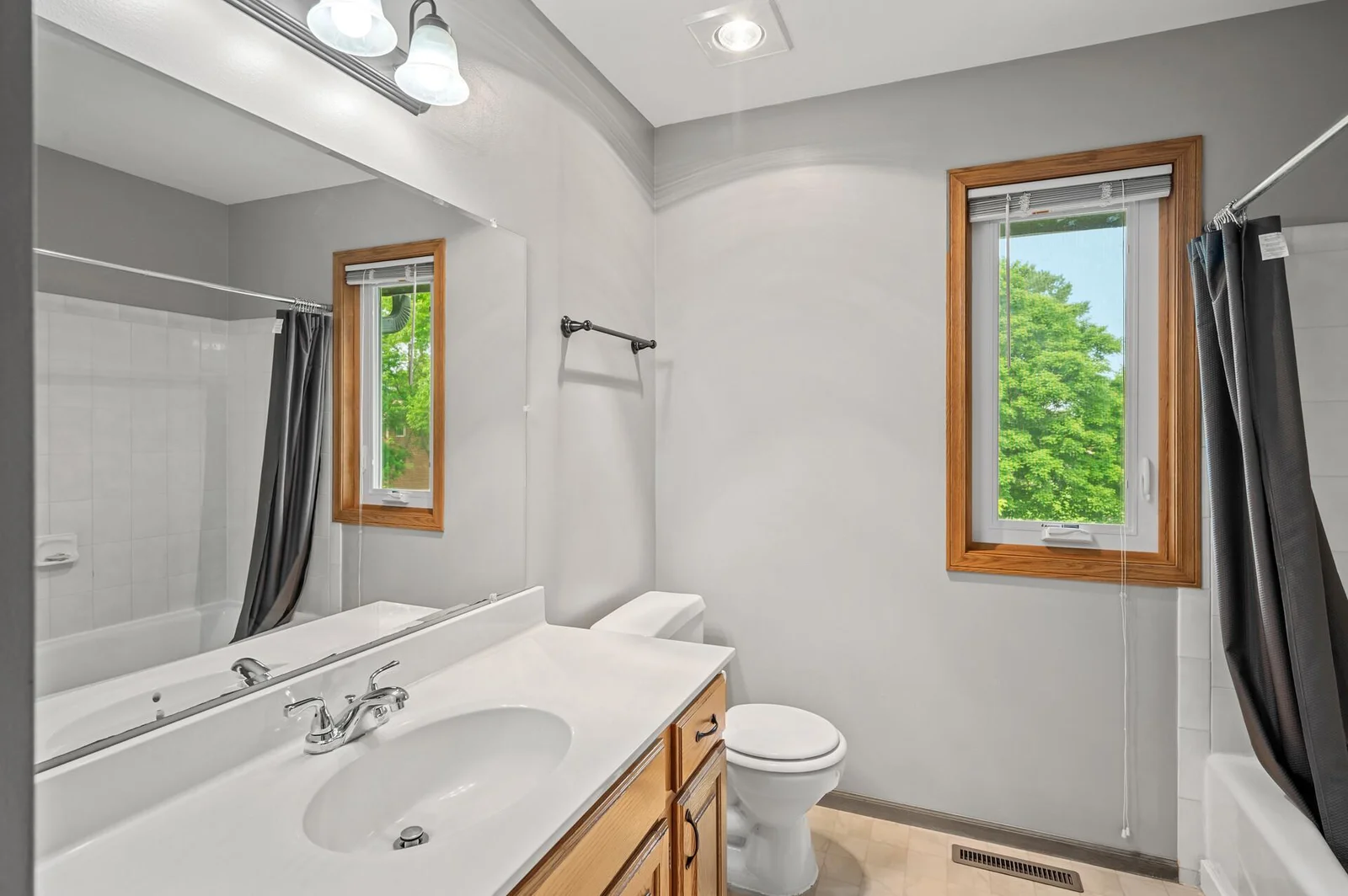Full shared bathroom upstairs!