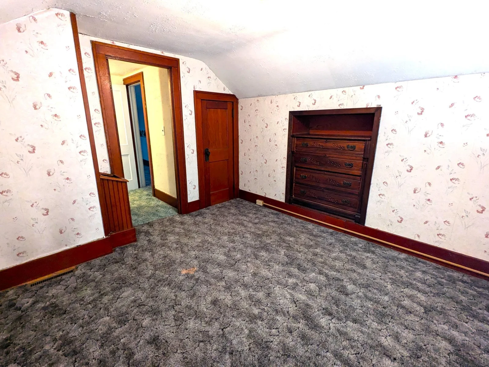 BEDROOM B 2.jpg