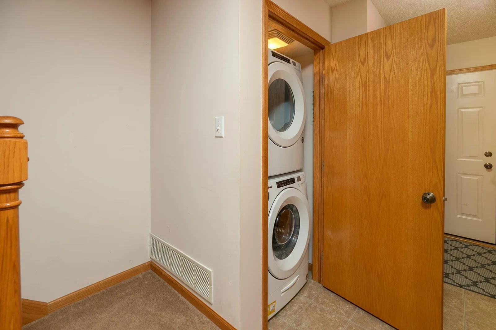 16-web-or-mls-16-Laundry.jpg