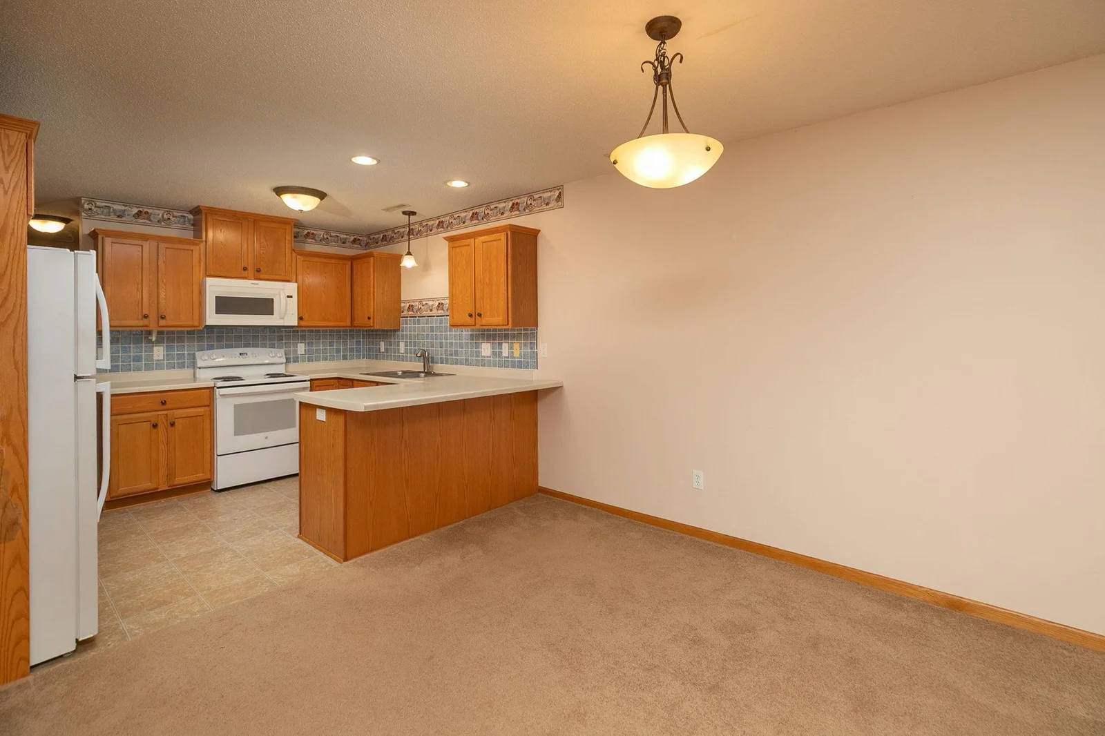 9-web-or-mls-09-Dining Room.jpg