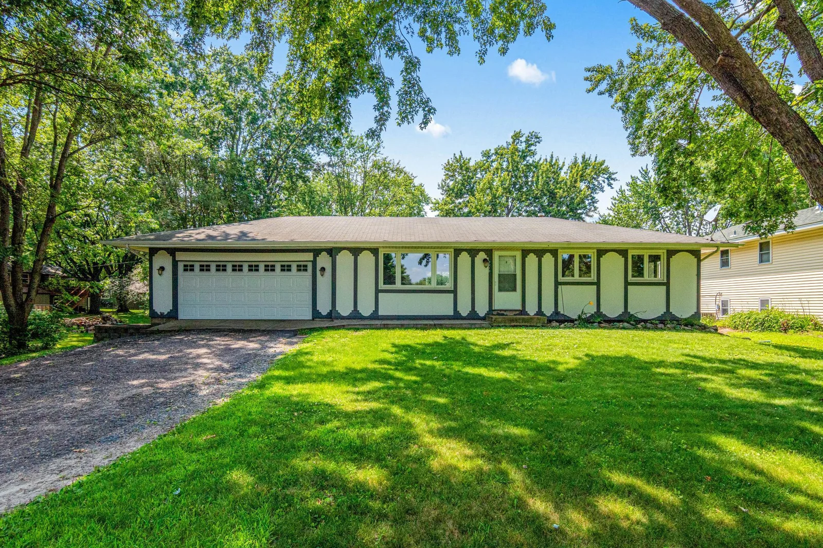 8210 Red Oak Drive, Mounds View