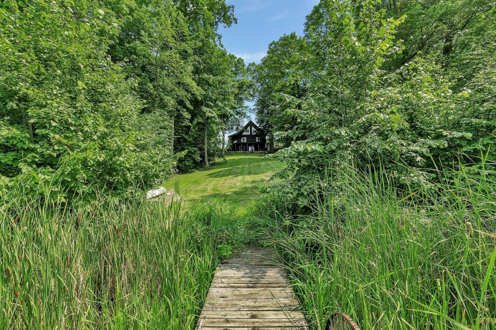 Gradual slope to Long Lake
