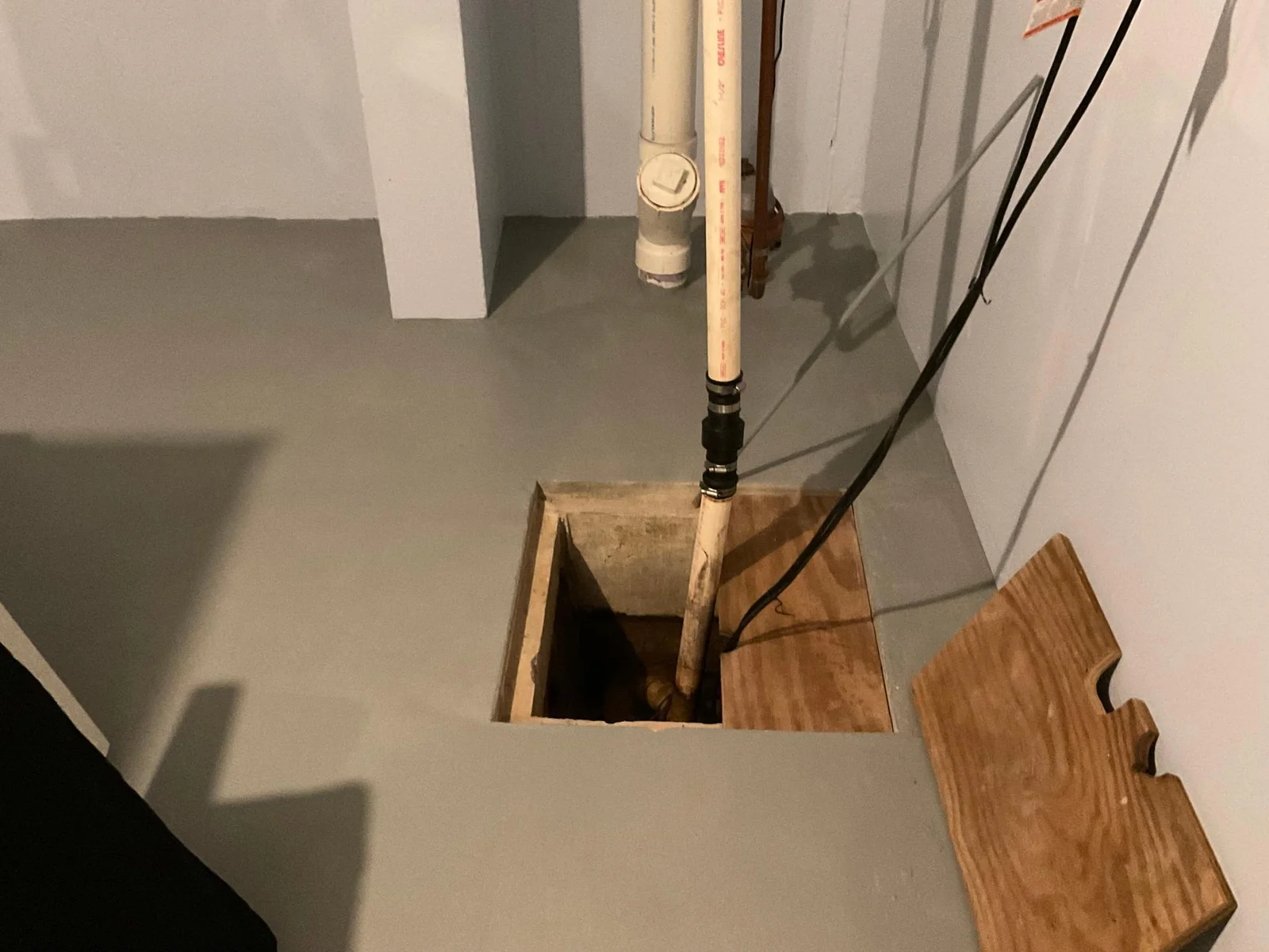 Sump Hole/Sump Pump