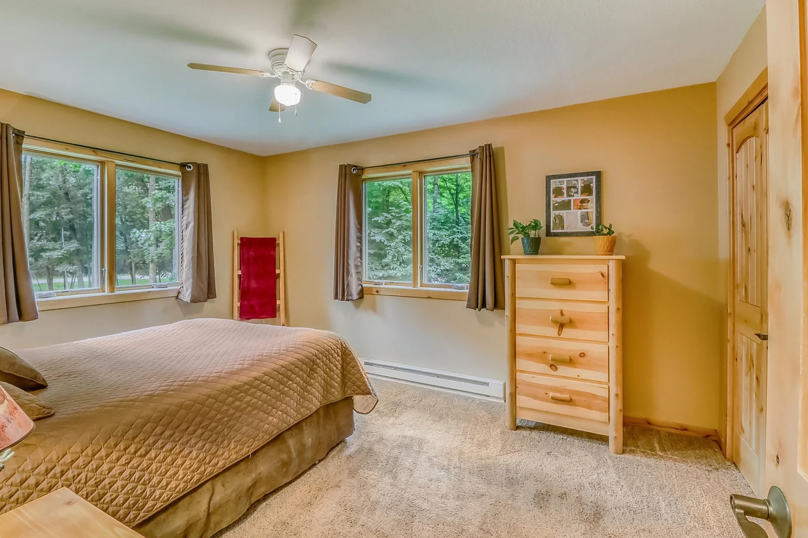 Bedroom2_1.jpg