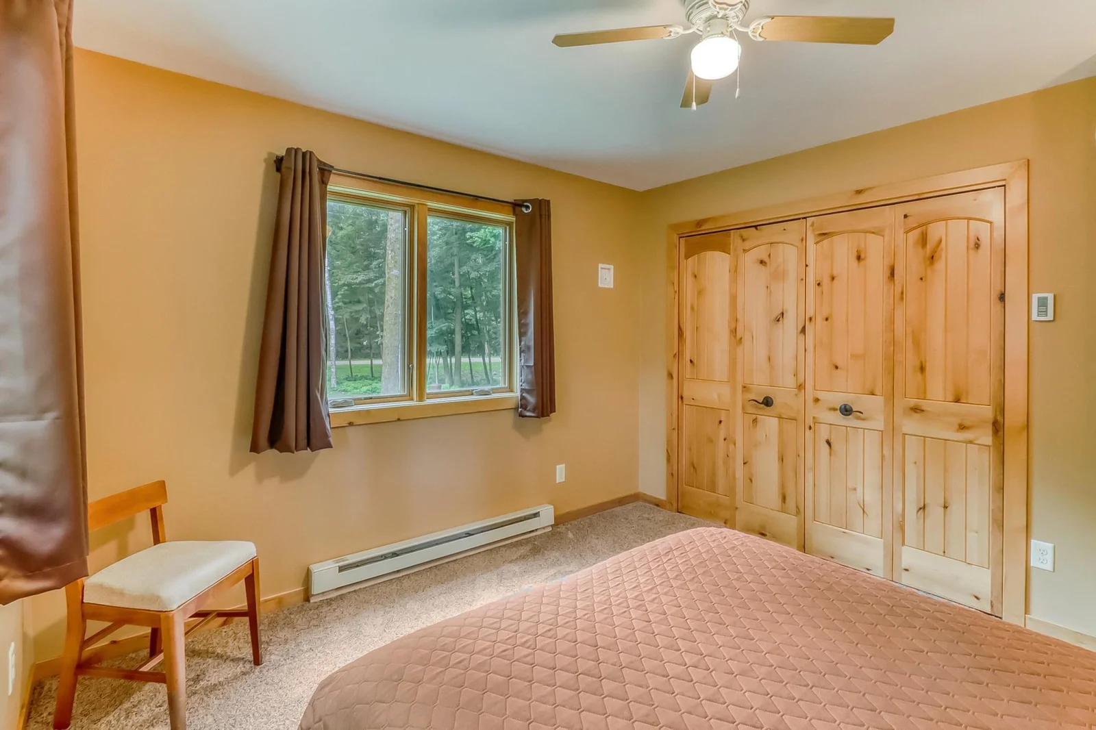 Bedroom1_2.jpg