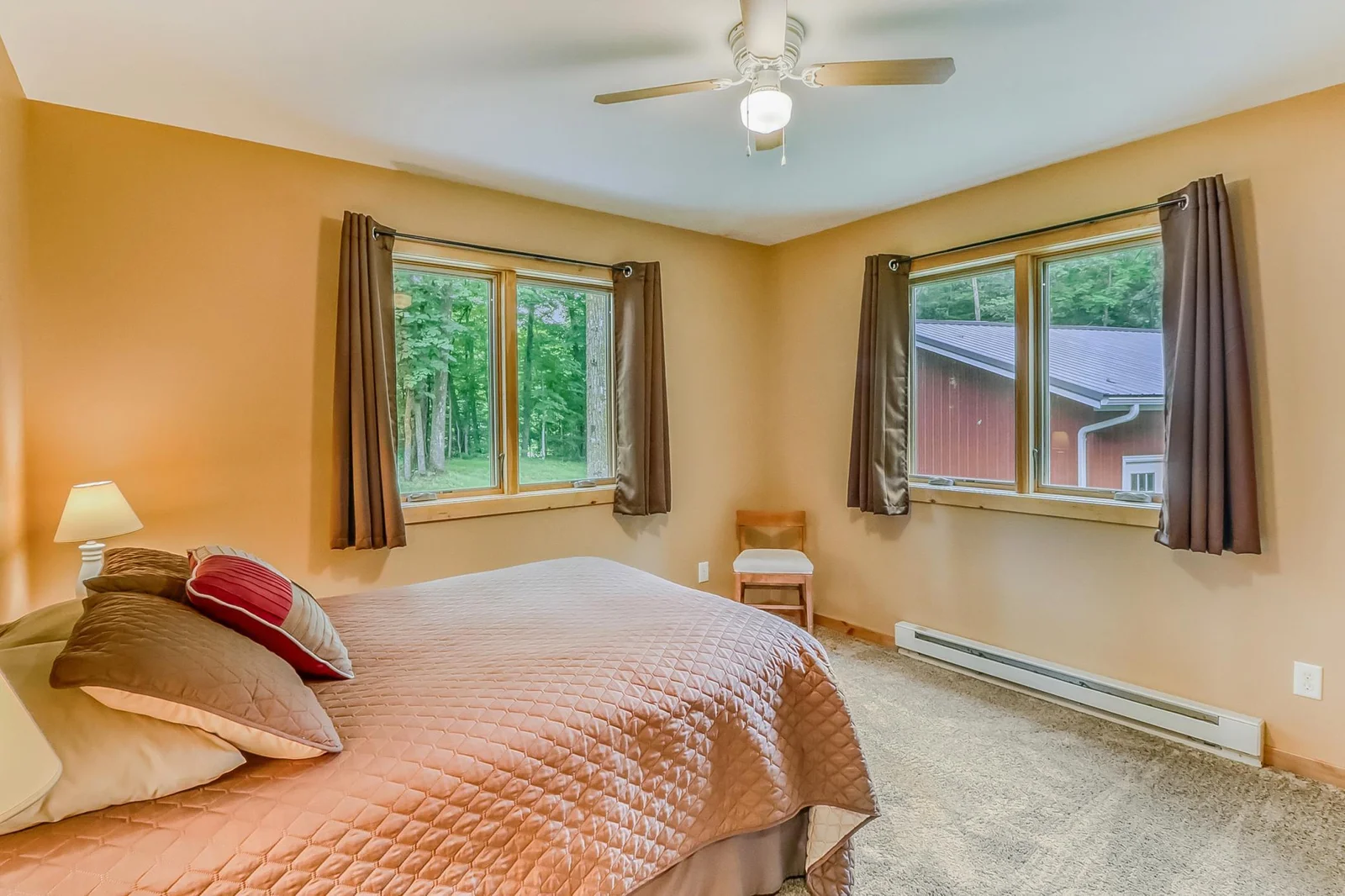 Bedroom1_1.jpg