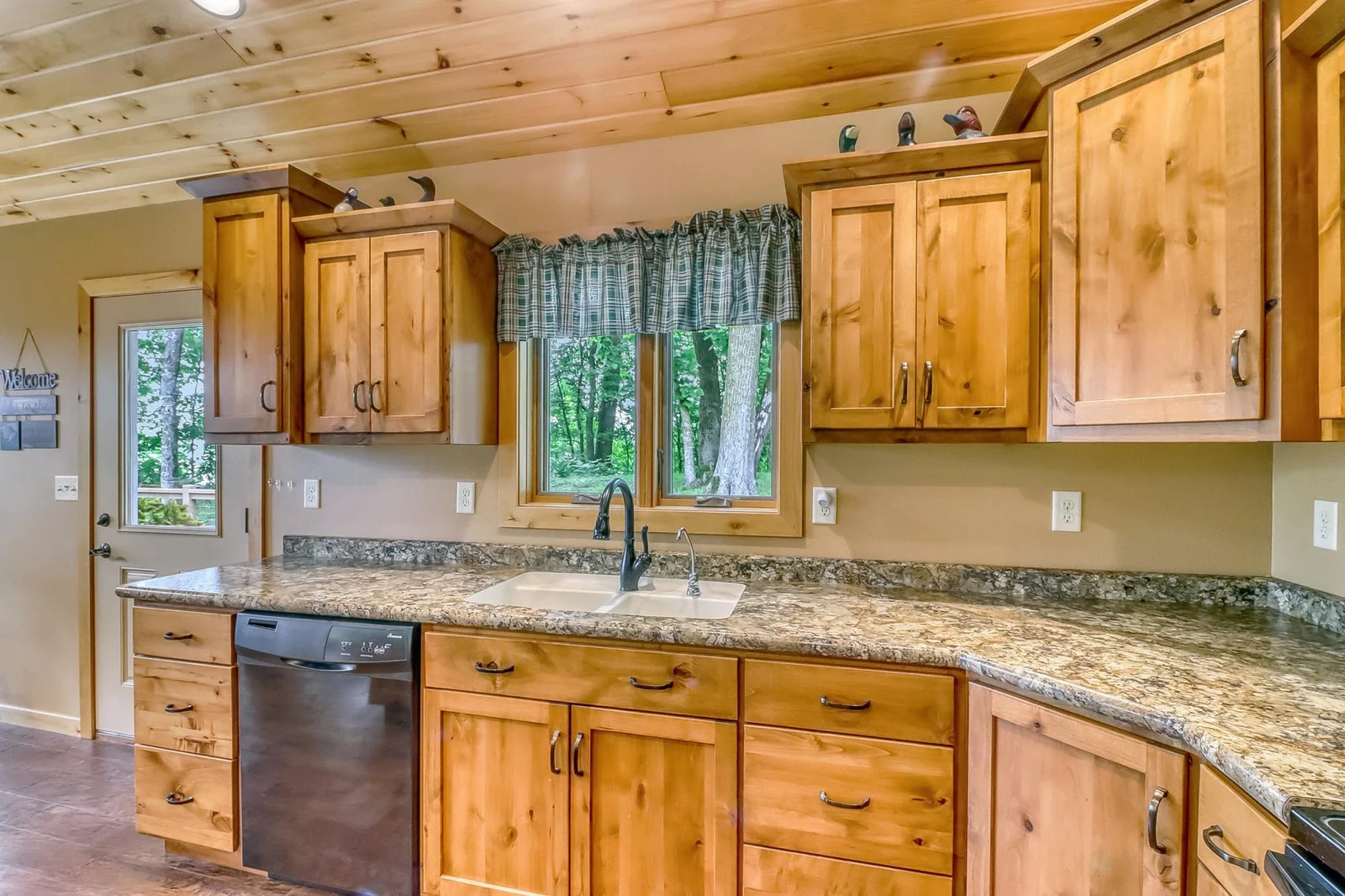 Kitchen1_5.jpg