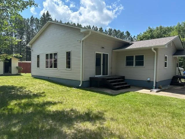 2 Bedroom year round cabin on Rock Lake