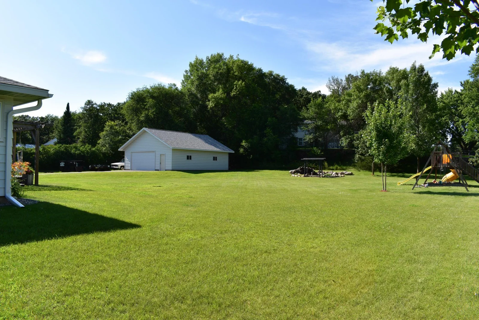 Detached garage