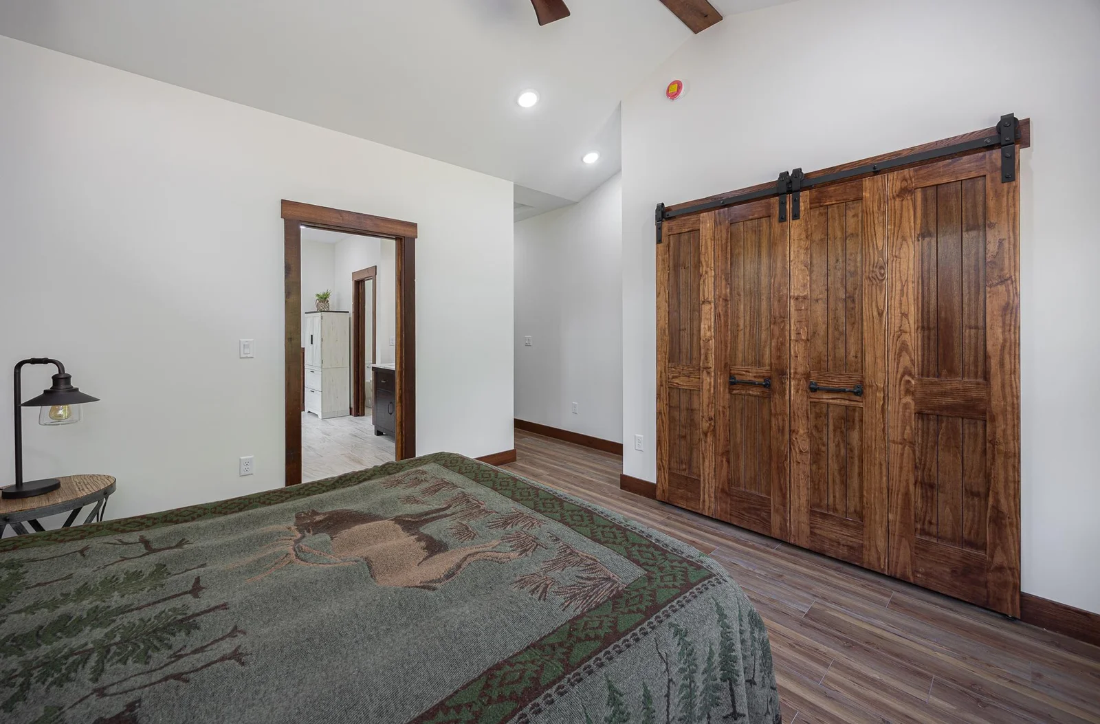 Primary suite