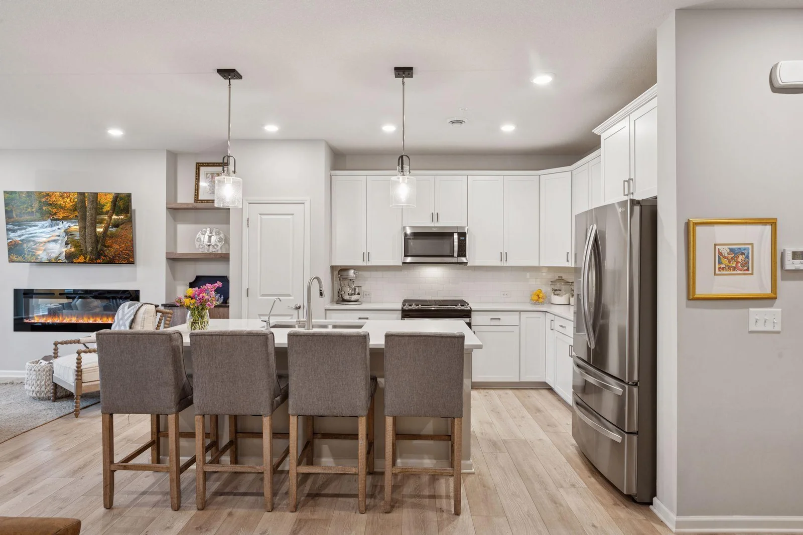 2422 Blossom Circle, Orono