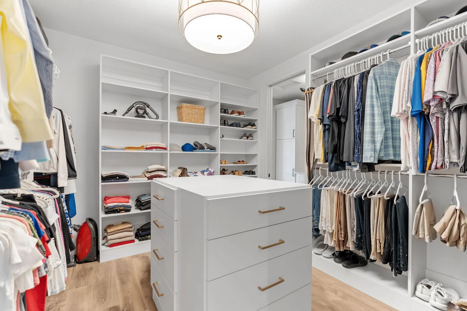 Pocket door access to the Laundry Room from the Master walk-in closet