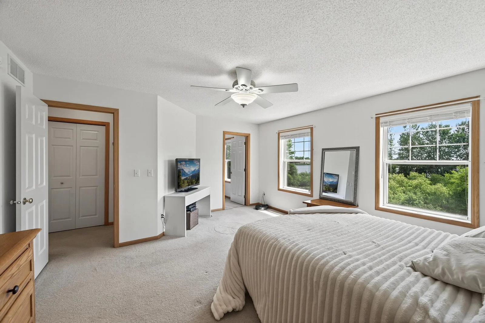 Primary bedroom with large waLkin closet