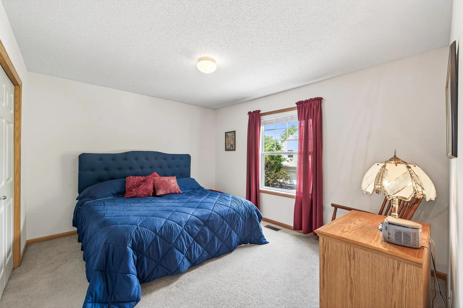 Sizeable second bedroom