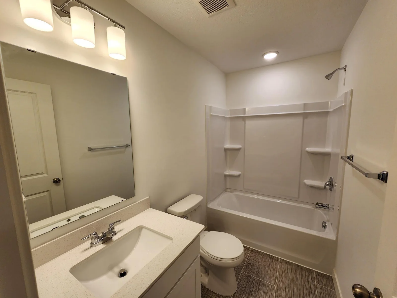 Secondar Bathroom Photo of similar floorplan