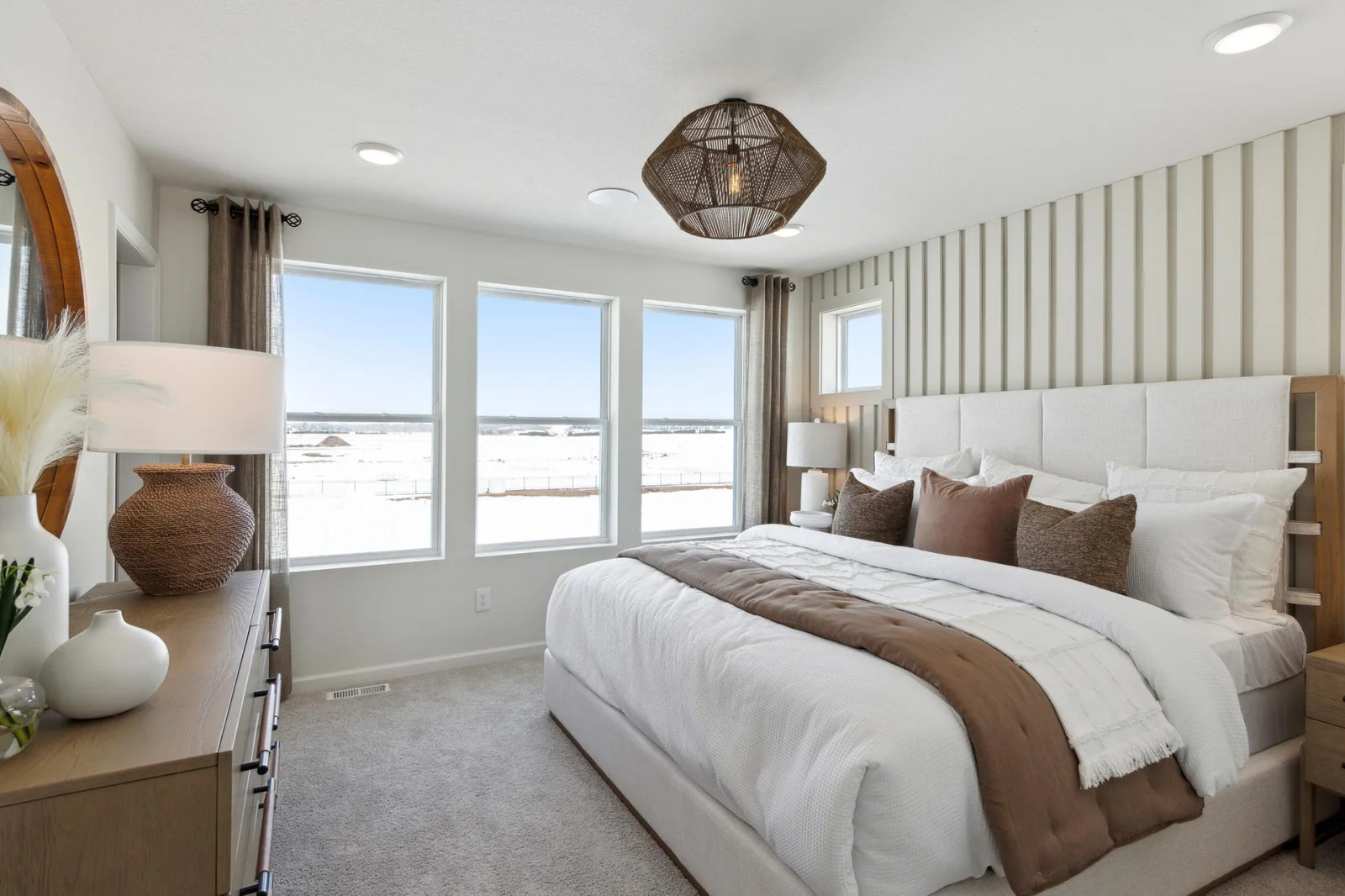 Model Home: 4806 Airlake Drive_002.jpg