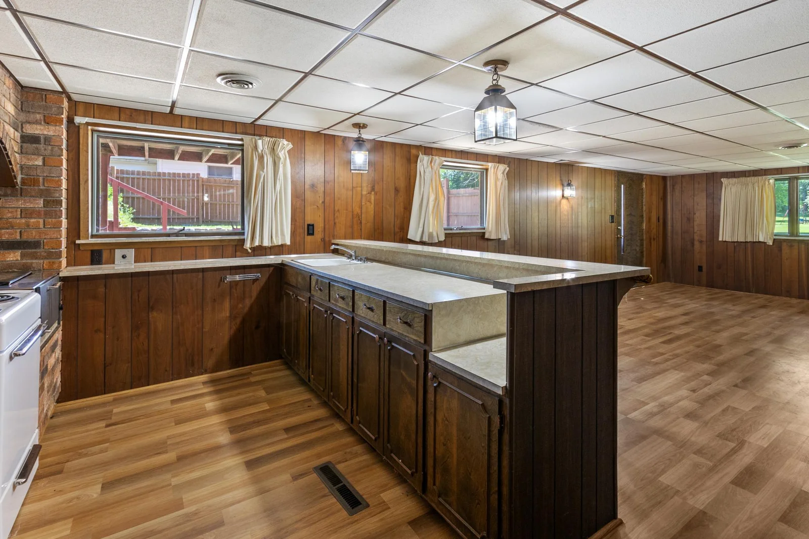 Basement & Garage-6.jpg