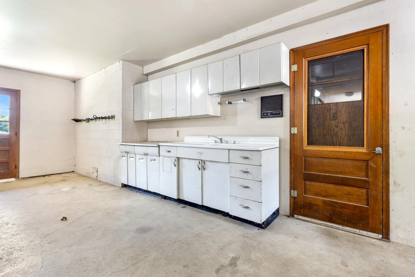 Basement & Garage-2.jpg