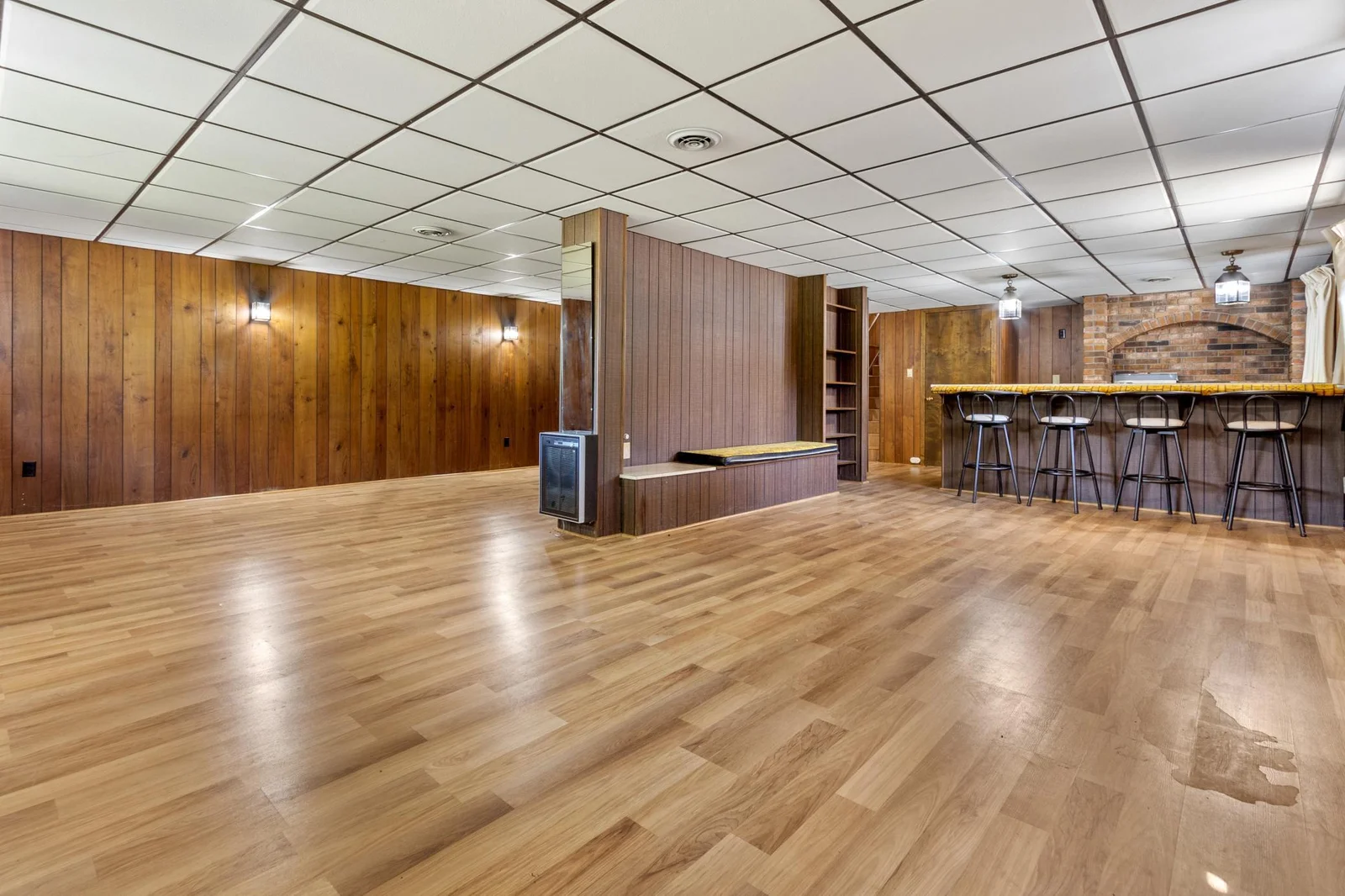 Basement & Garage-8.jpg
