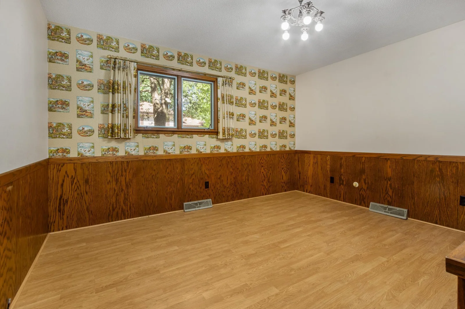 Main Floor -18.jpg