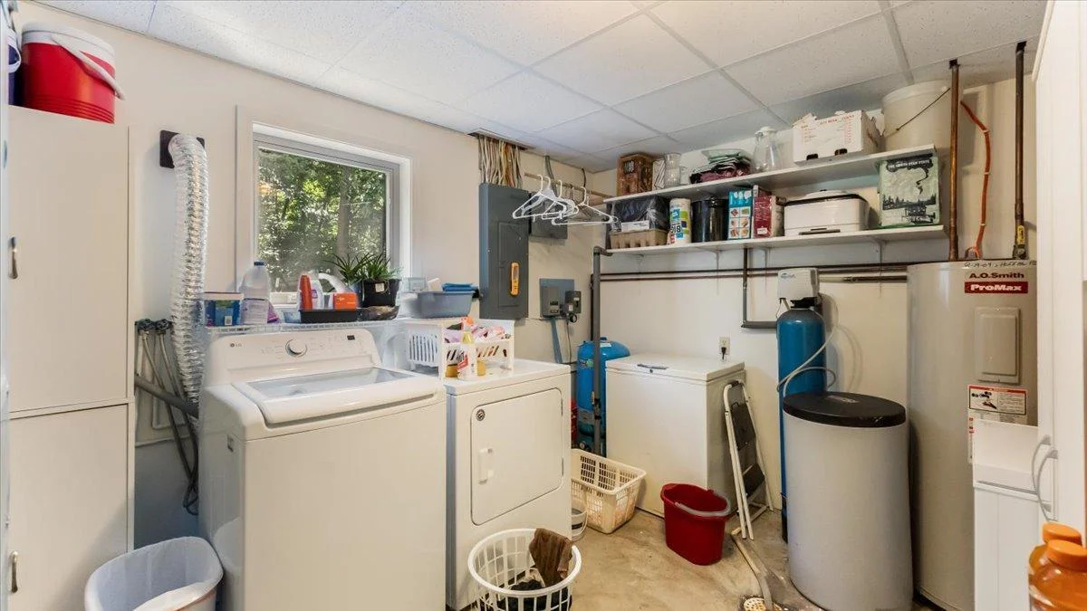 Laundry/utility room