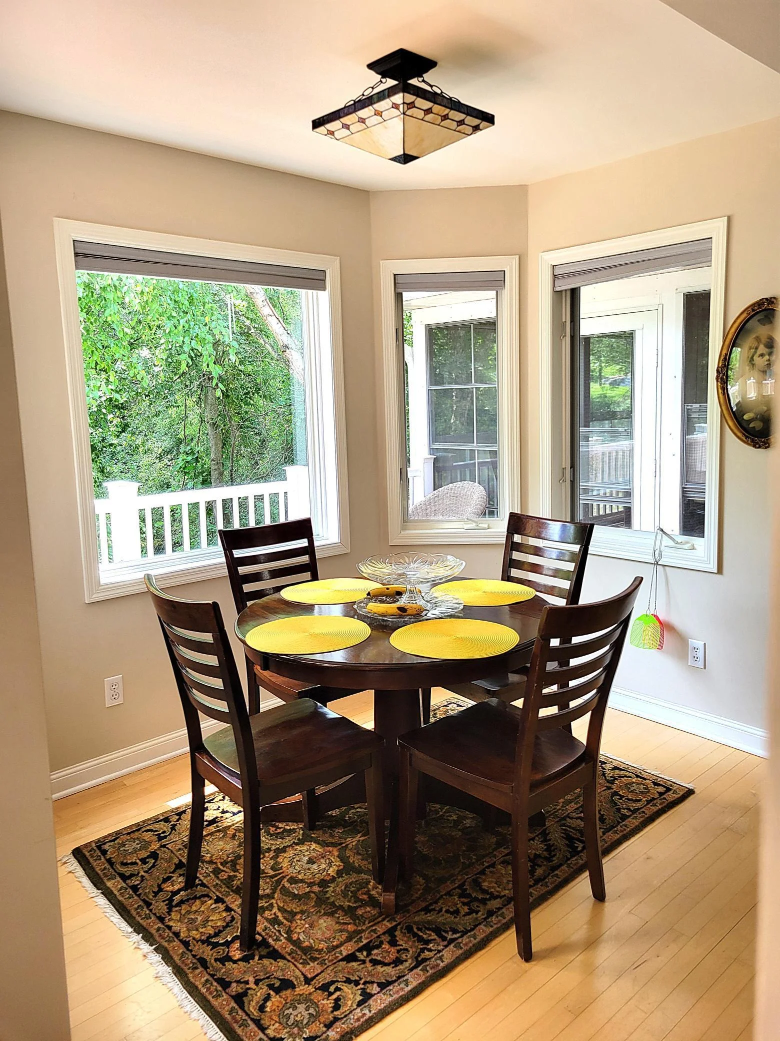 main floor informal breakfast area
