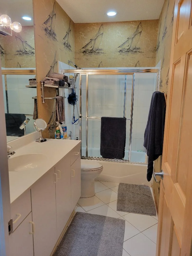 LL bathroom.jpg