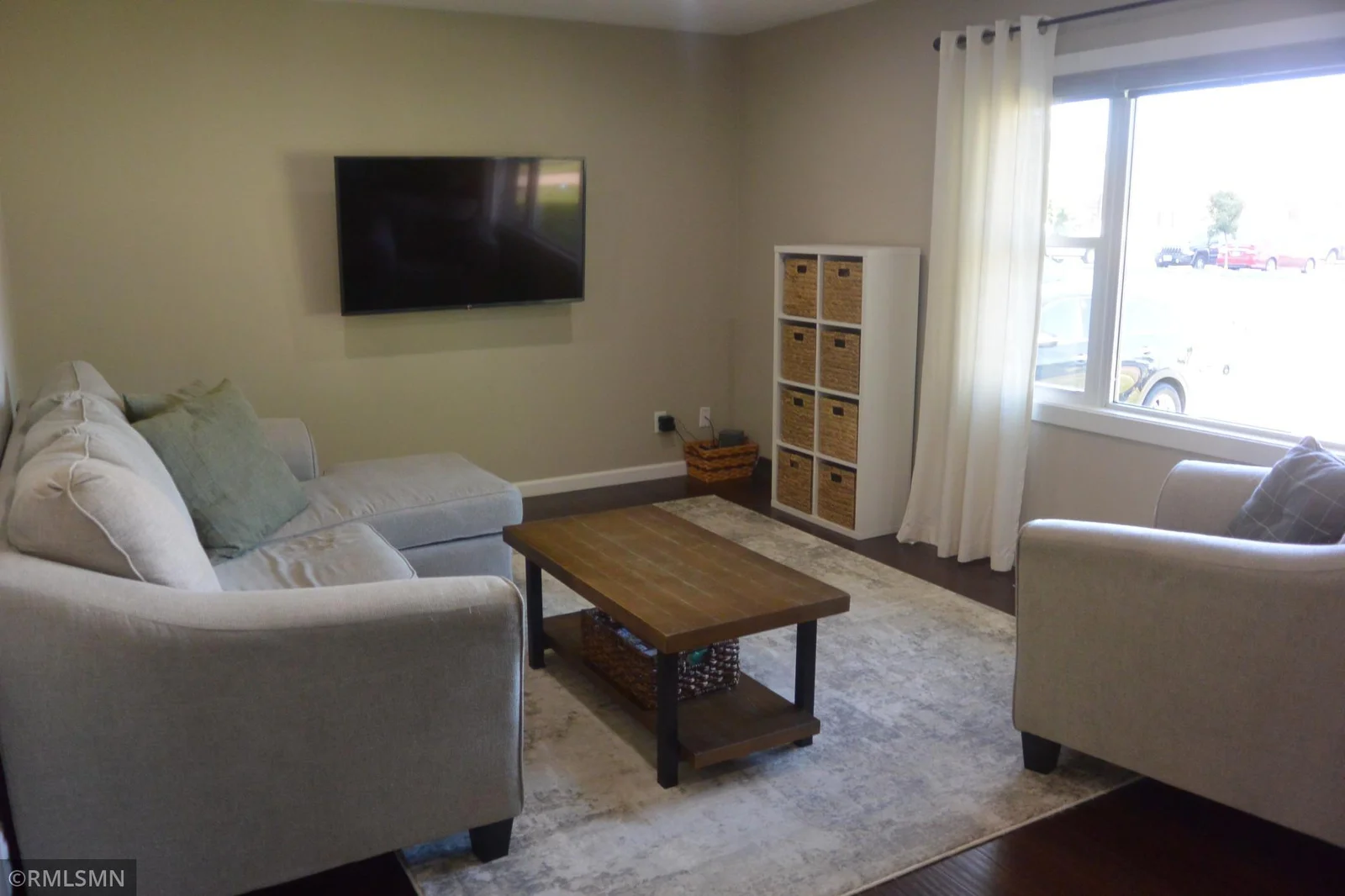 1810 Hennepin 004.JPG