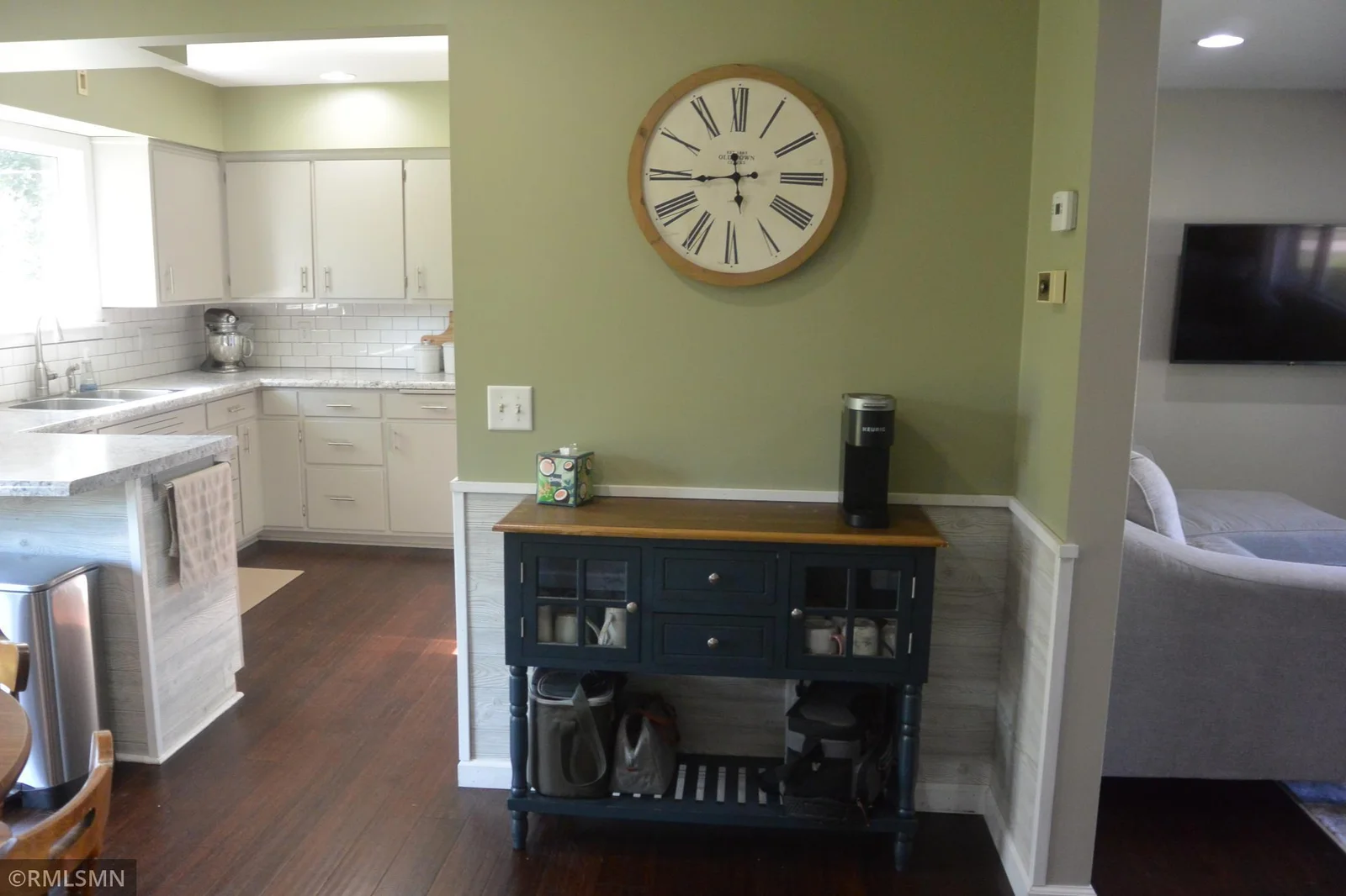 1810 Hennepin 010.JPG