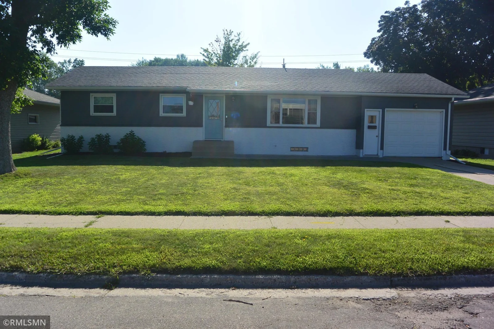 1810 Hennepin Avenue, Glencoe