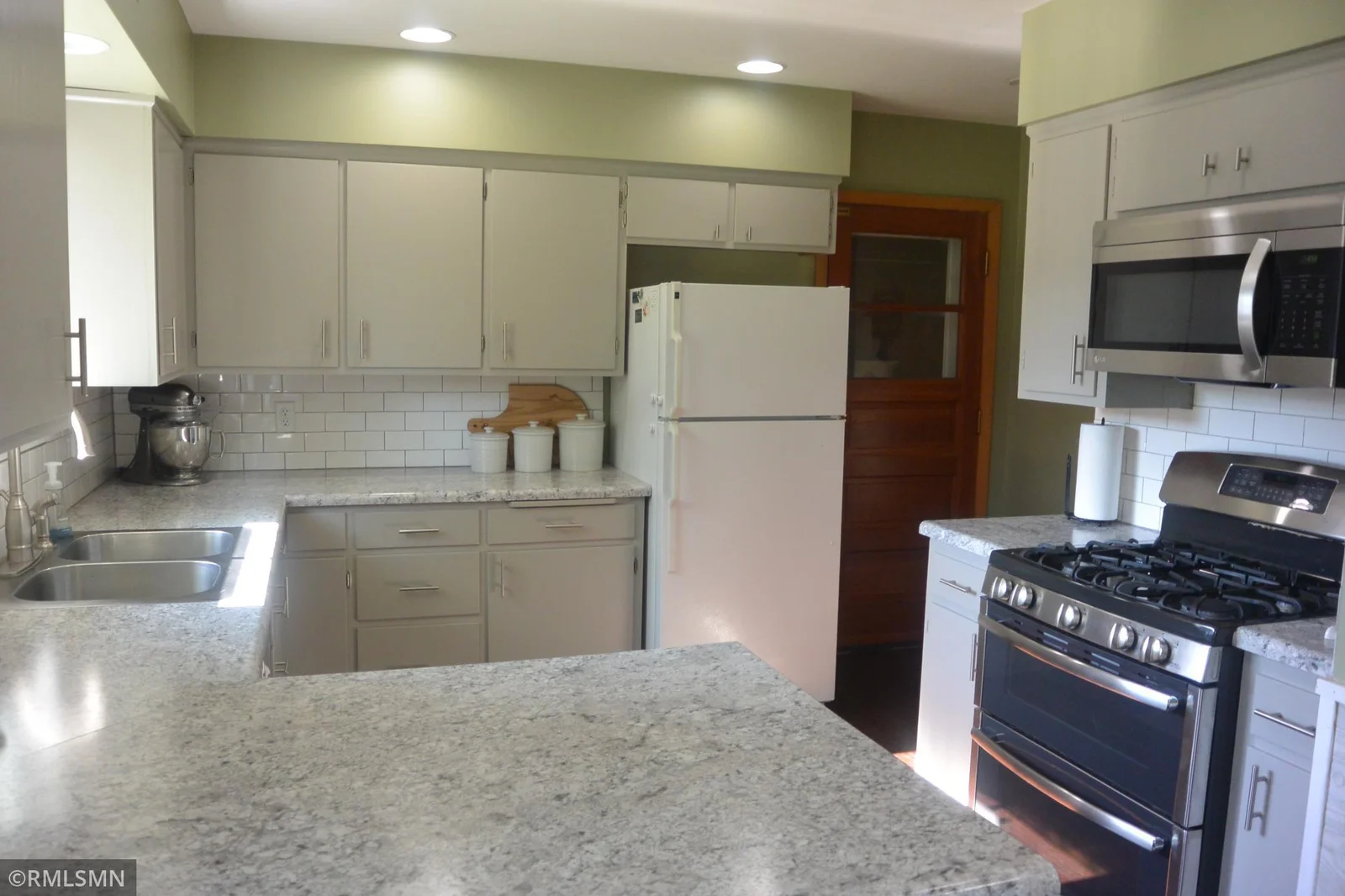 1810 Hennepin 008.JPG