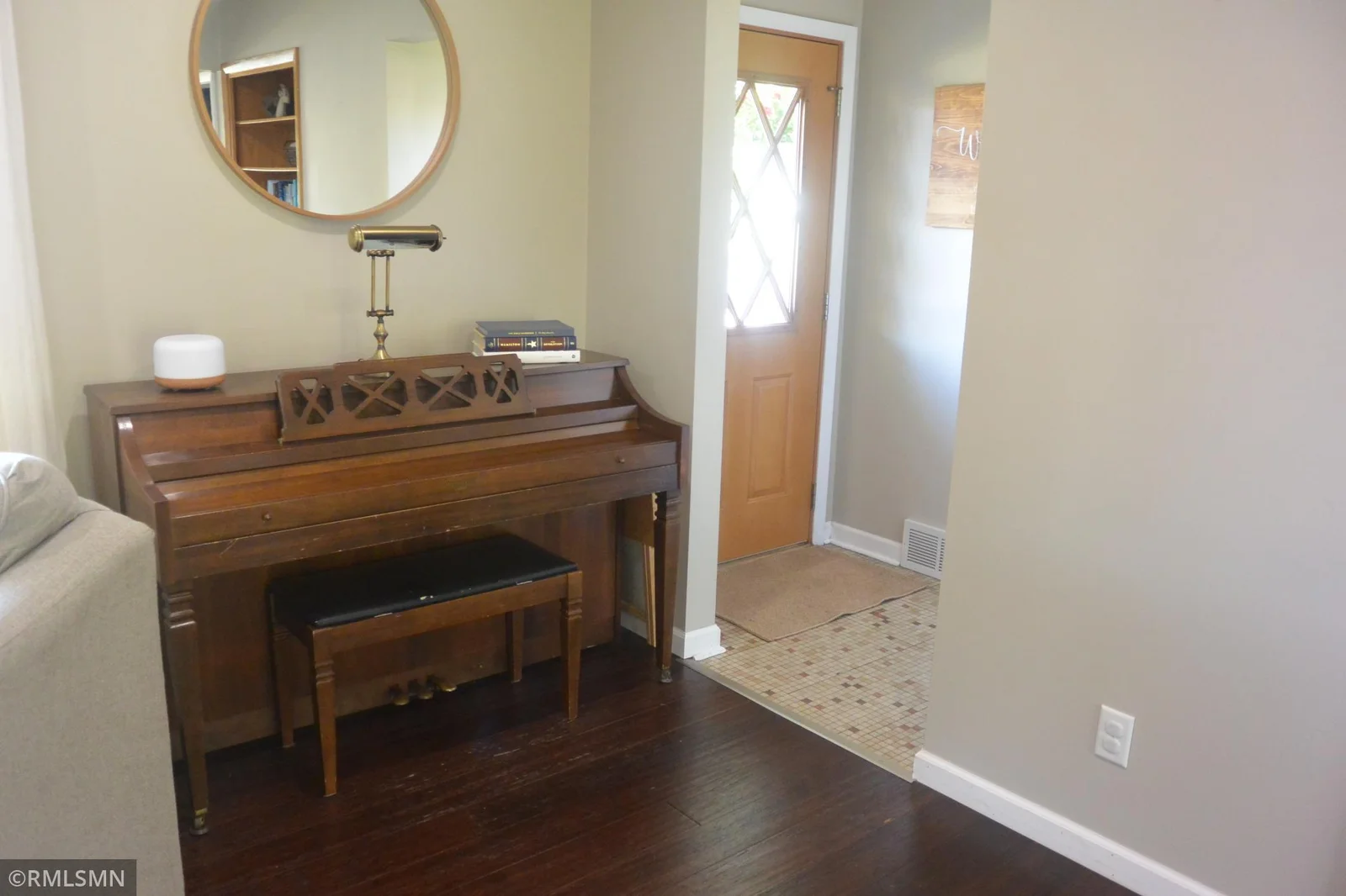 1810 Hennepin 005.JPG