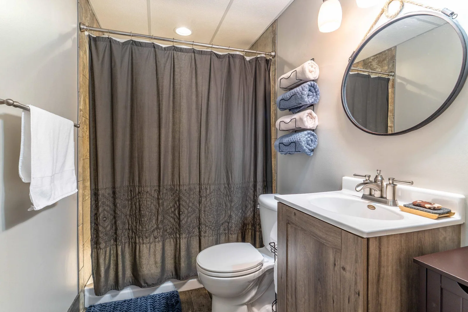 LOWER LEVEL BATH