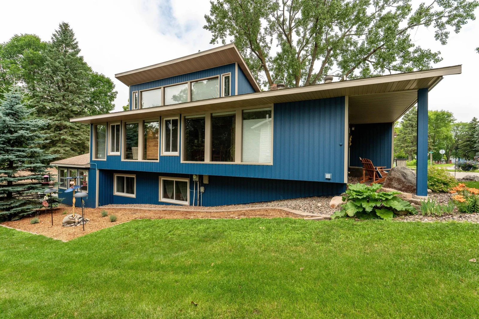 SIDE OF HOUSE